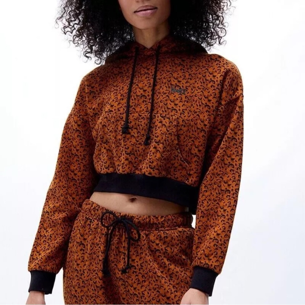 Leopard Print Cropped Hoodie